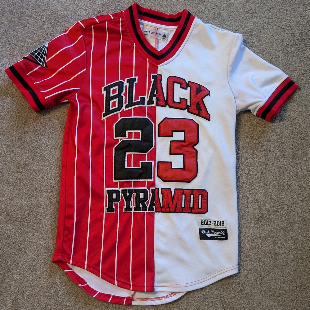 Vintage Black Pyramid #23 Jordon Bulls Jersey Mens Small